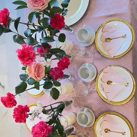 게스트하우스 Cozy In Modern Shared In Atalaya, Spain 에스테포나