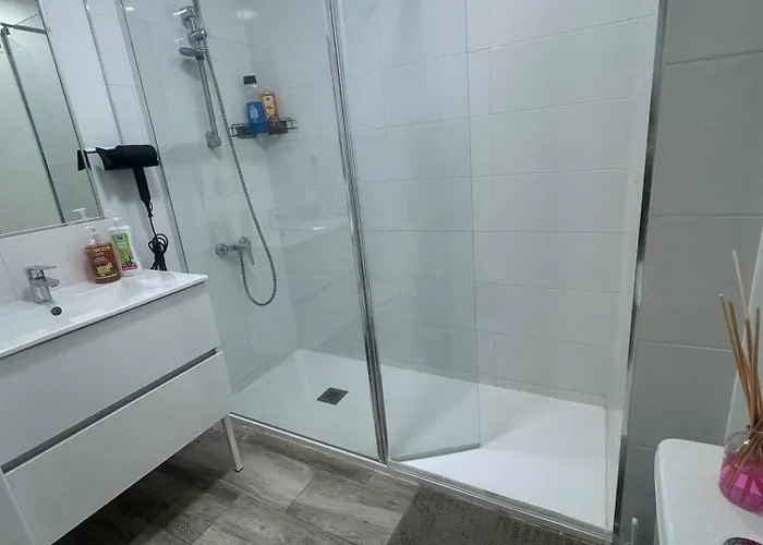 Cozy In Modern Shared In Atalaya, Spain ゲストハウス